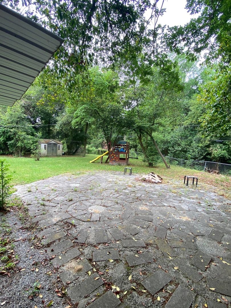 Columbia House: 1121 South Kilbourne Road