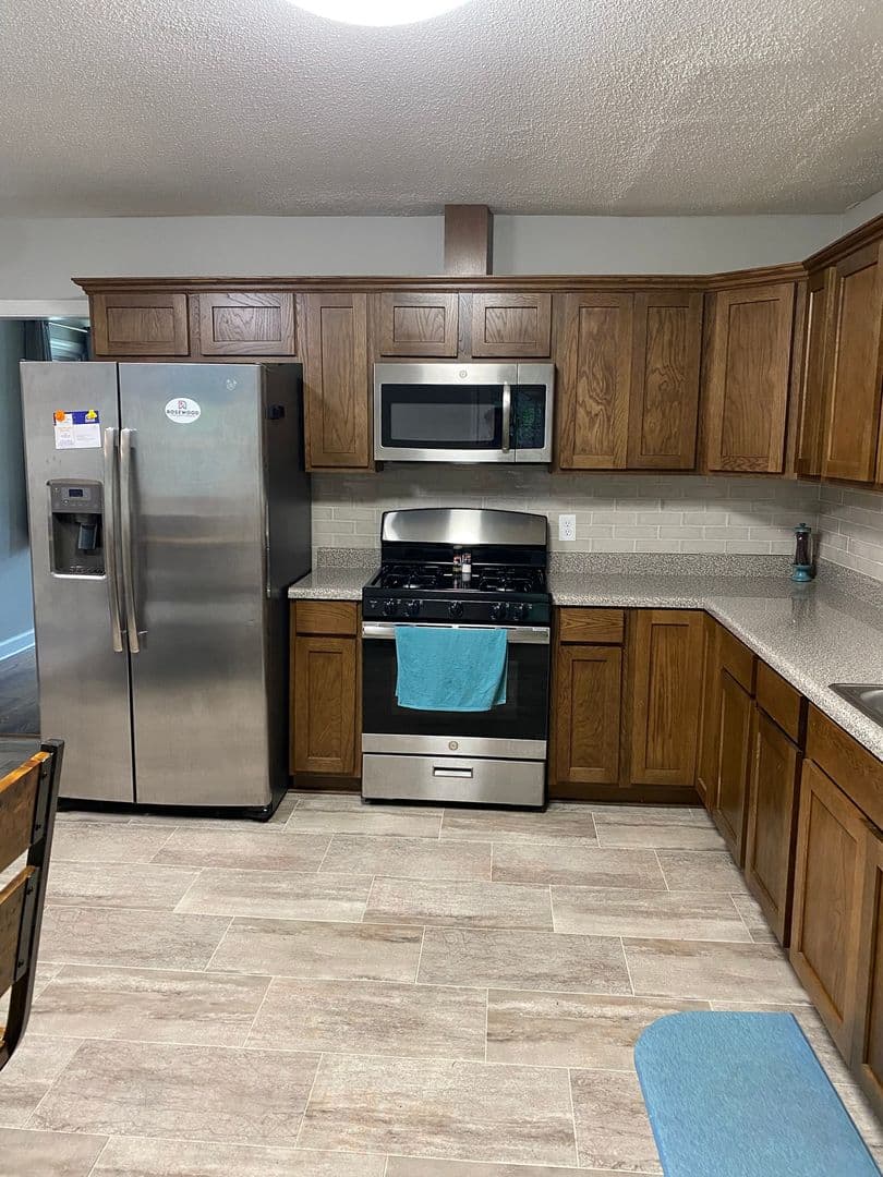 Columbia House: 1121 South Kilbourne Road