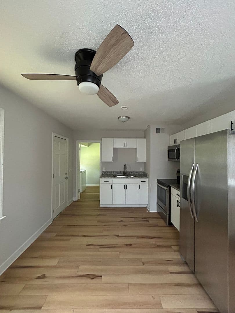 Columbia House: 3825 Monroe Street