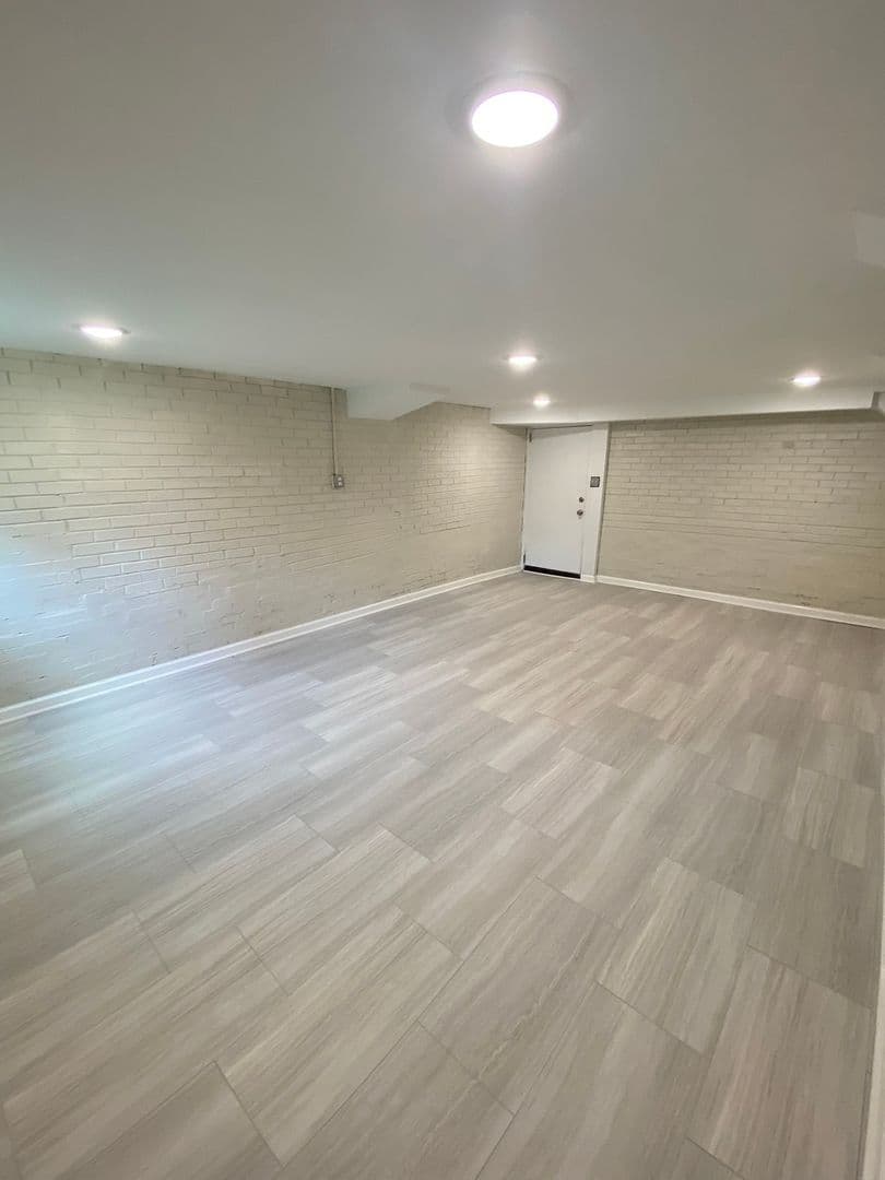 Columbia House: 3811 Barwick Street