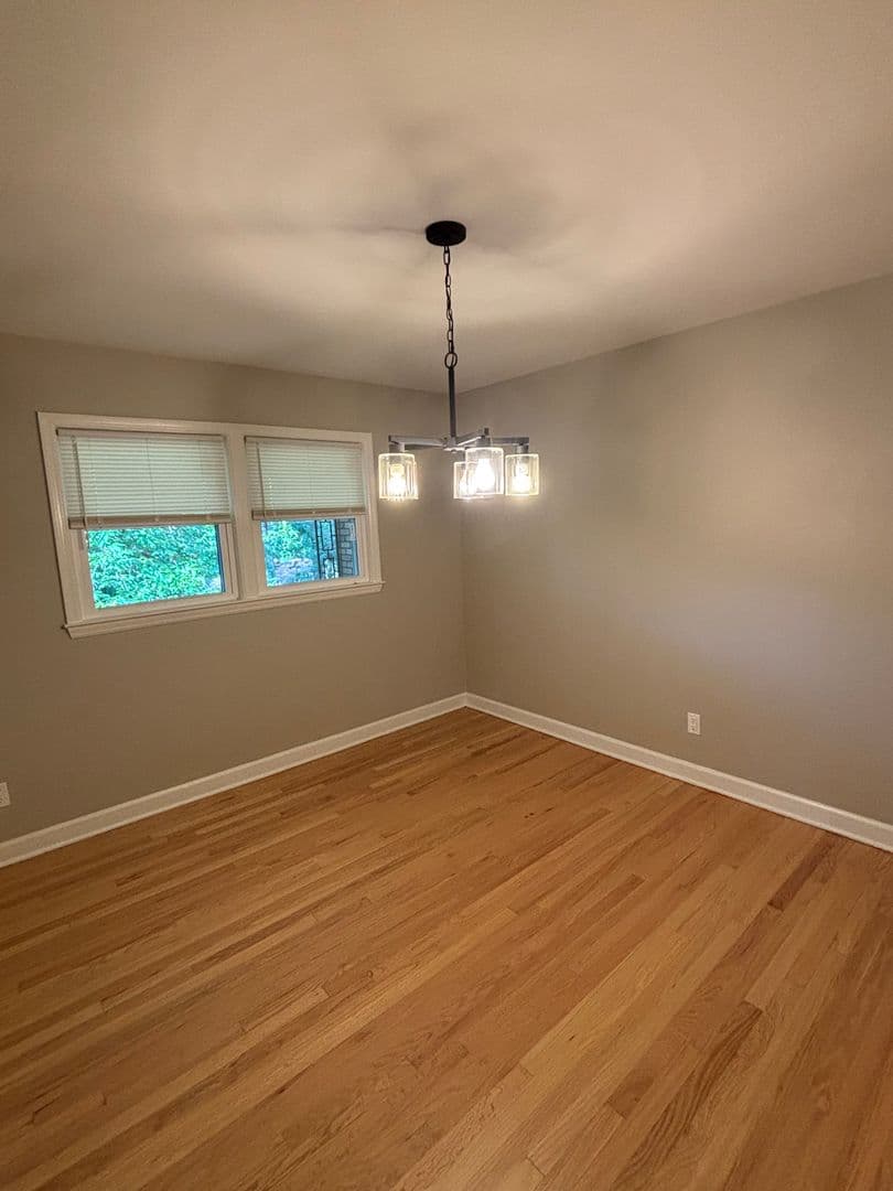 Columbia House: 3820 Edinburgh Rd