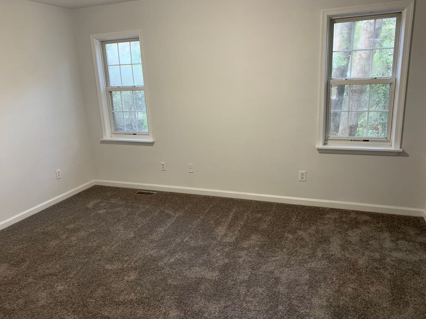 Columbia House: 4029 Hickory Street