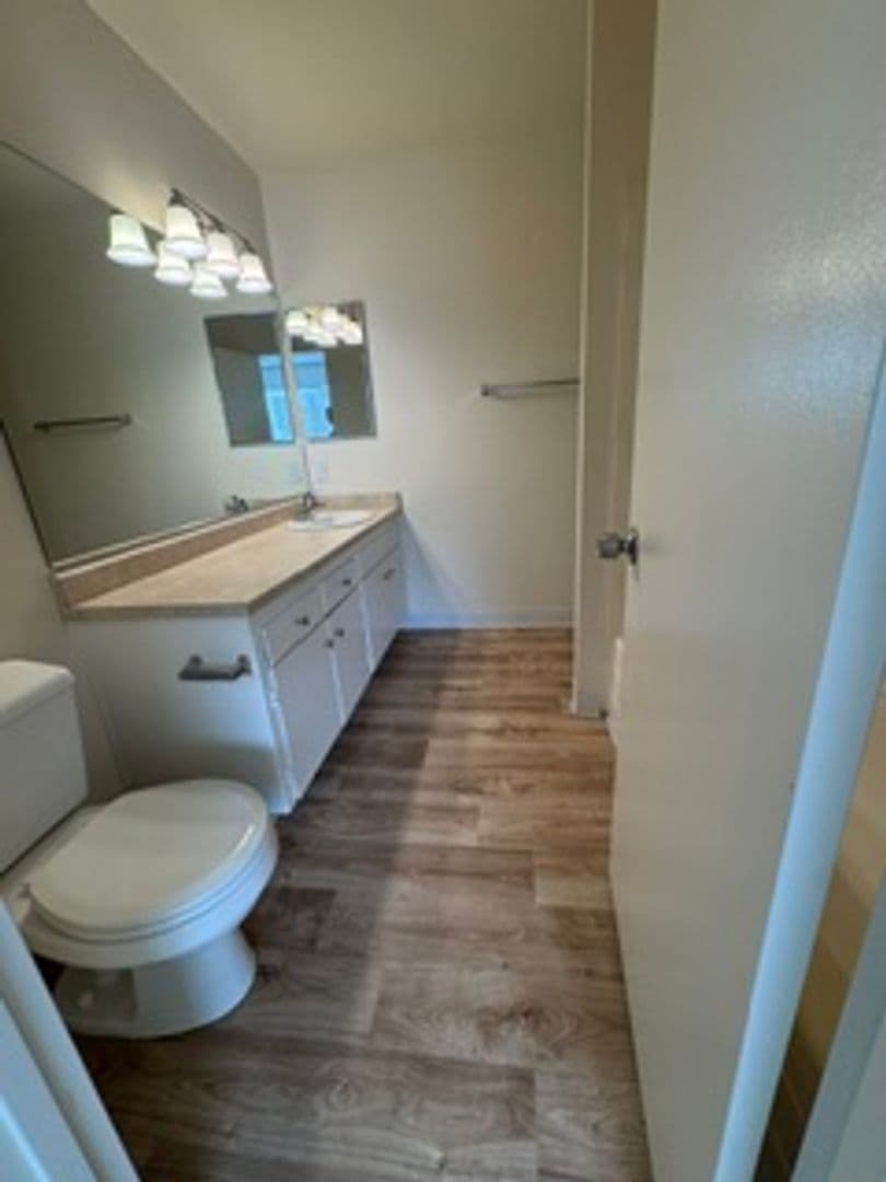 La Mesa Apartment: 5877 Baltimore Drive