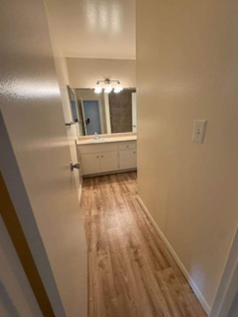 La Mesa Apartment: 5877 Baltimore Drive