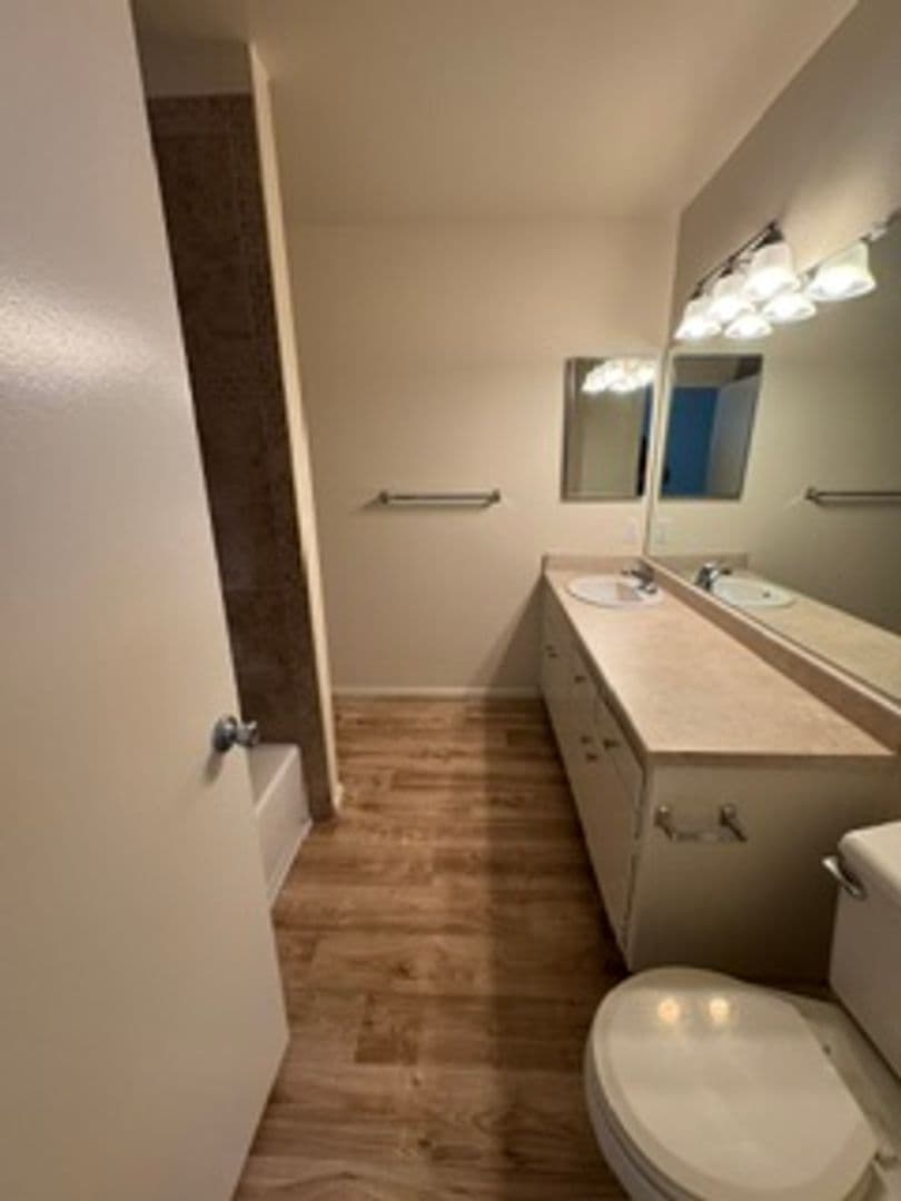 La Mesa Apartment: 5877 Baltimore Drive