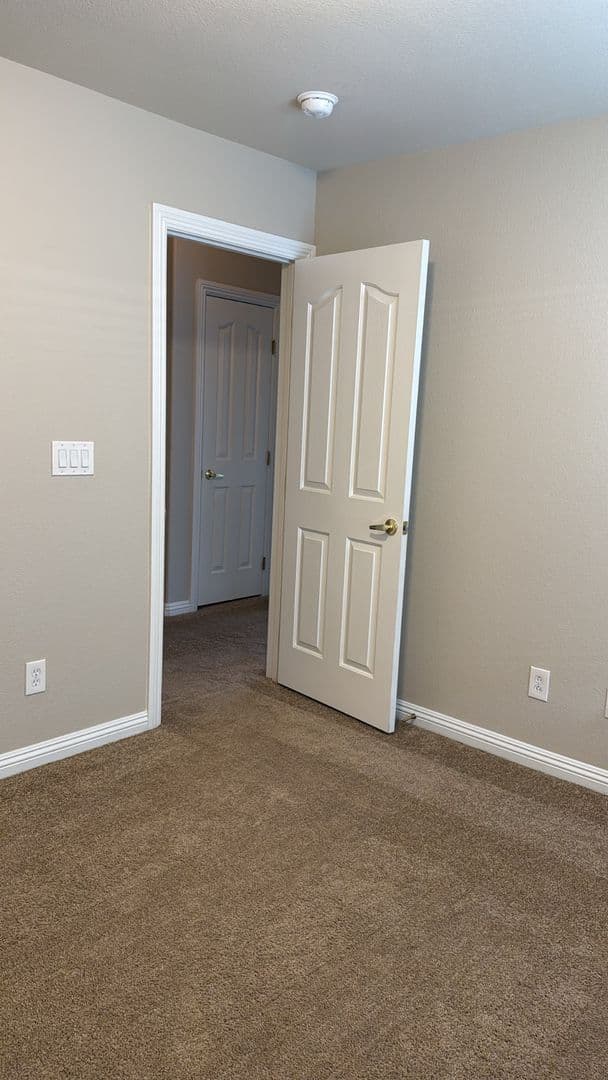Las Vegas Townhome: 8764 Traveling Breeze #102