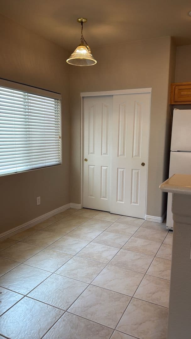 Las Vegas Townhome: 8764 Traveling Breeze #102