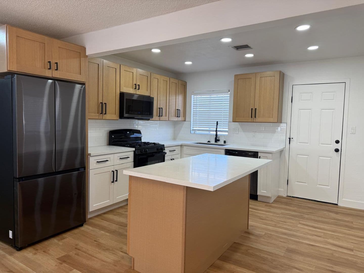 Henderson House: 148 Fir Street