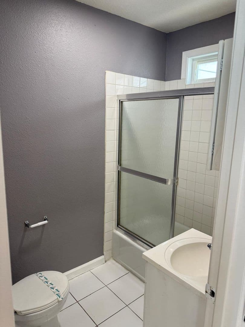 Las Vegas House: 331 9th St. #4