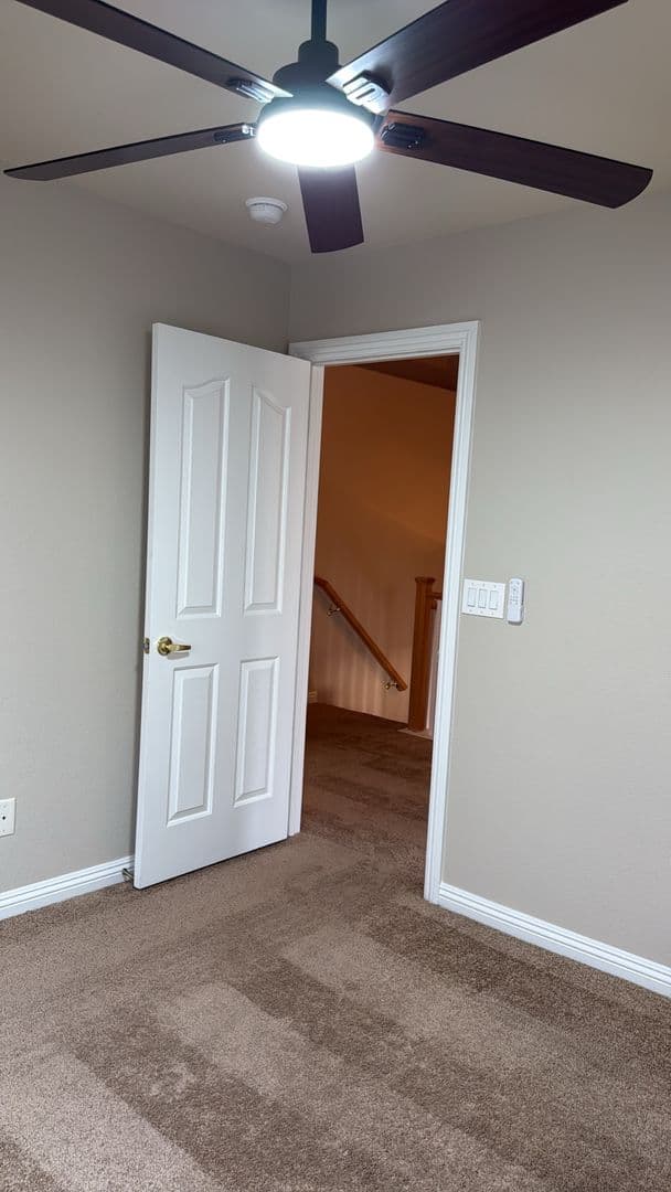 Las Vegas Townhome: 8764 Traveling Breeze #102