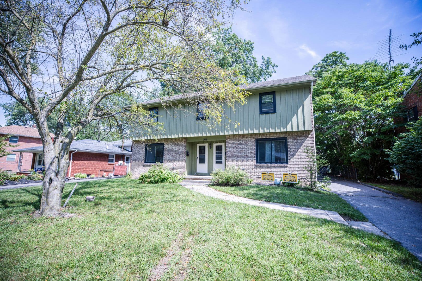 Toledo Apartment: 3916 Clareridge Dr.