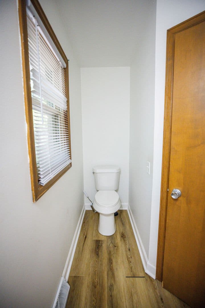 Toledo Apartment: 3916 Clareridge Dr.