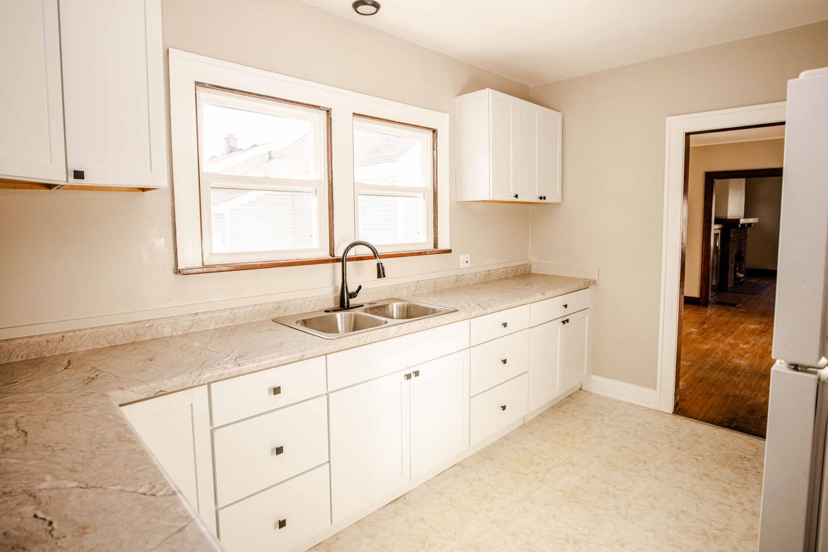 Toledo Apartment: 1452 Rollins Ave Rd.