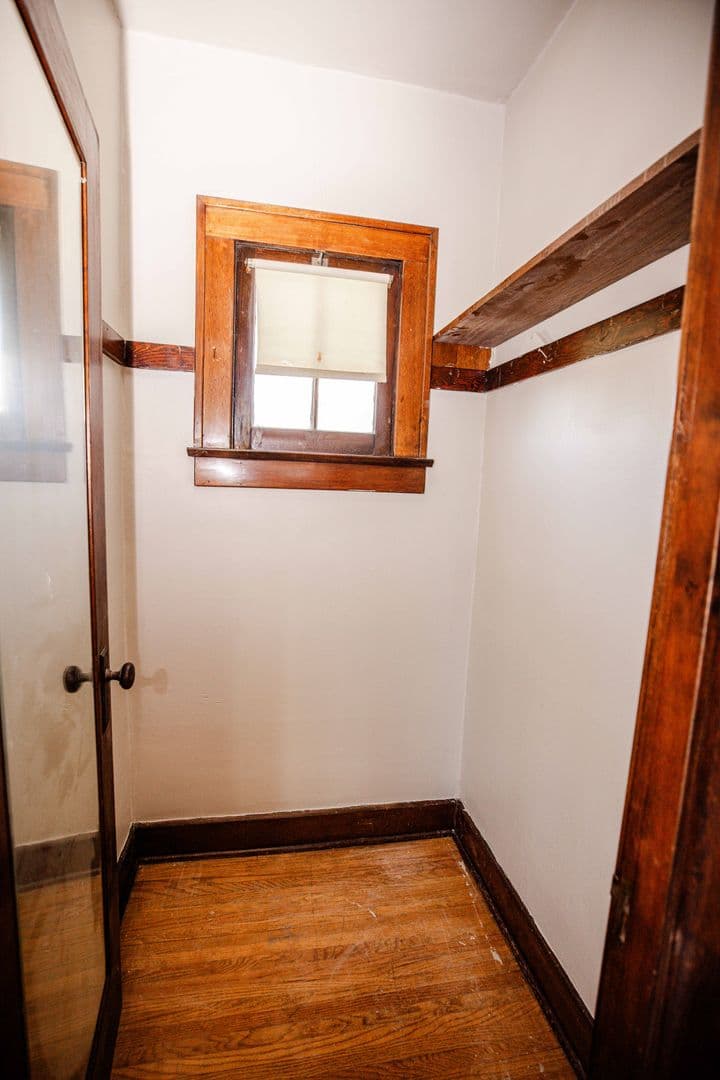 Toledo Apartment: 1452 Rollins Ave Rd.