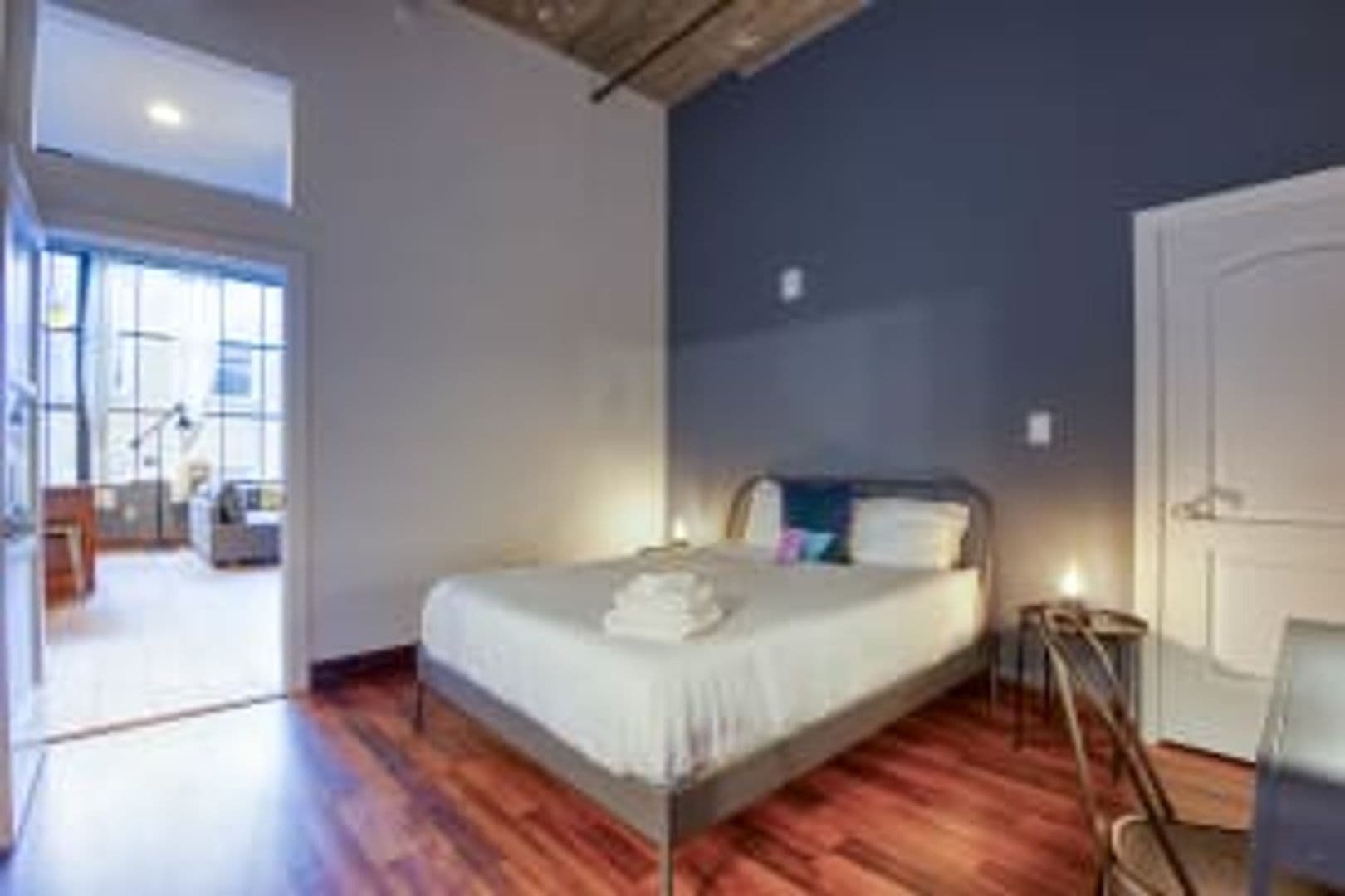 Philadelphia Apartment: 525 N 11th St