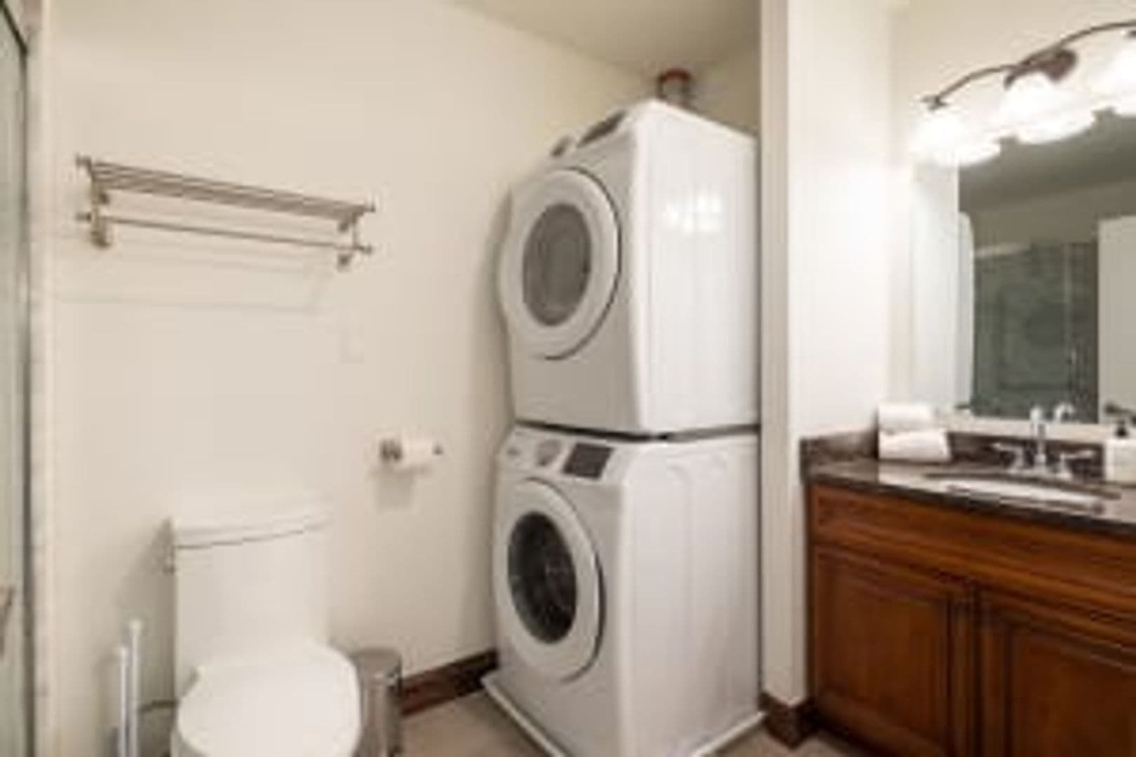 Philadelphia Apartment: 525 N 11th St