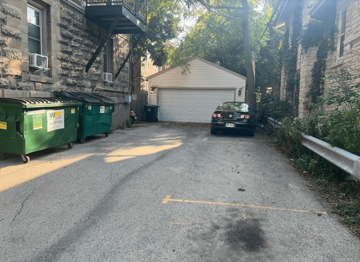 Milwaukee Apartment: 2105 E Kenwood Blvd