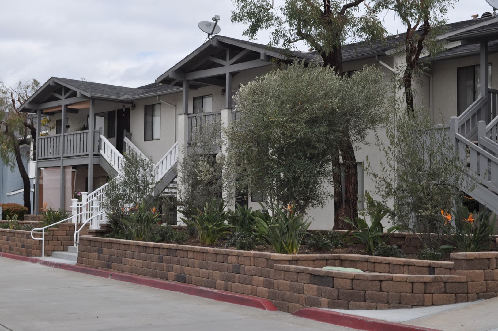 El Cajon Apartment: 1535 Granite Hills Dr