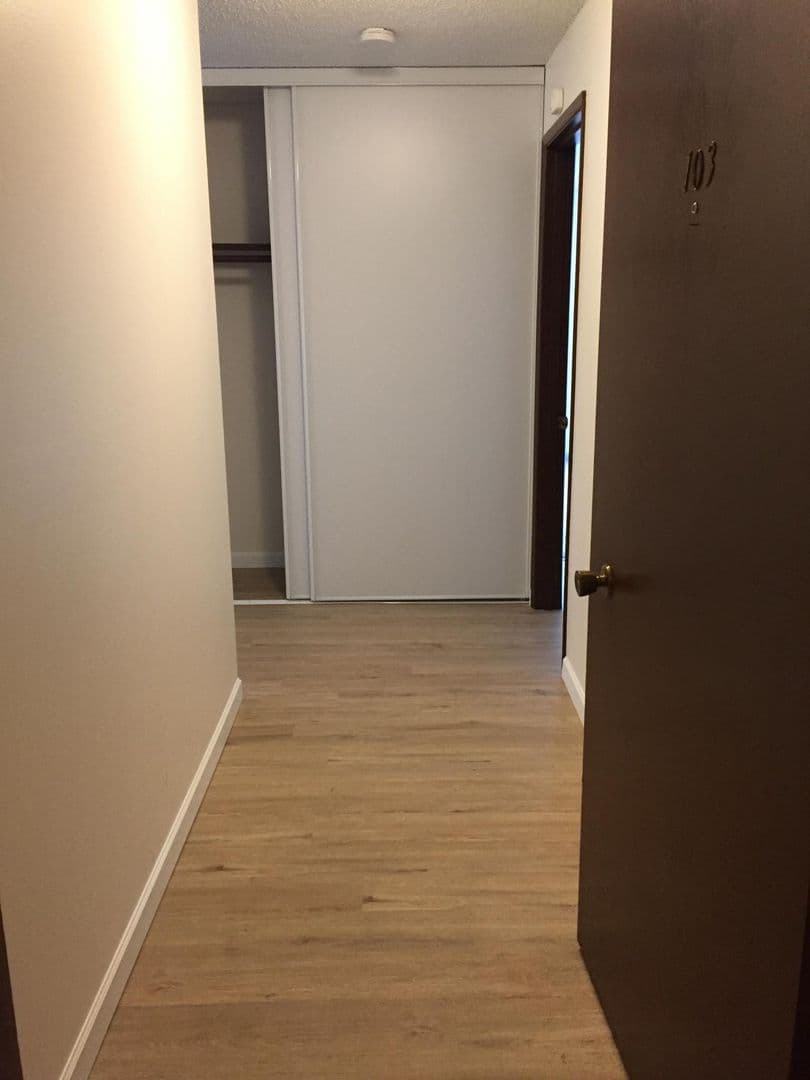 Bellevue Apartment: 16053 - 16057 NE 8th St