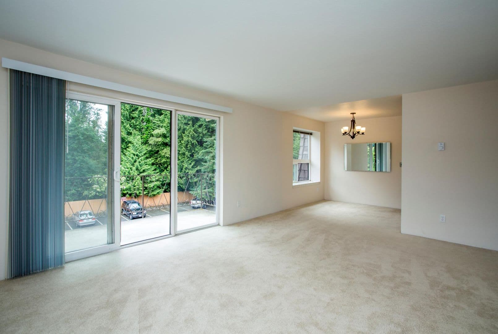 Bellevue Apartment: 16053 - 16057 NE 8th St