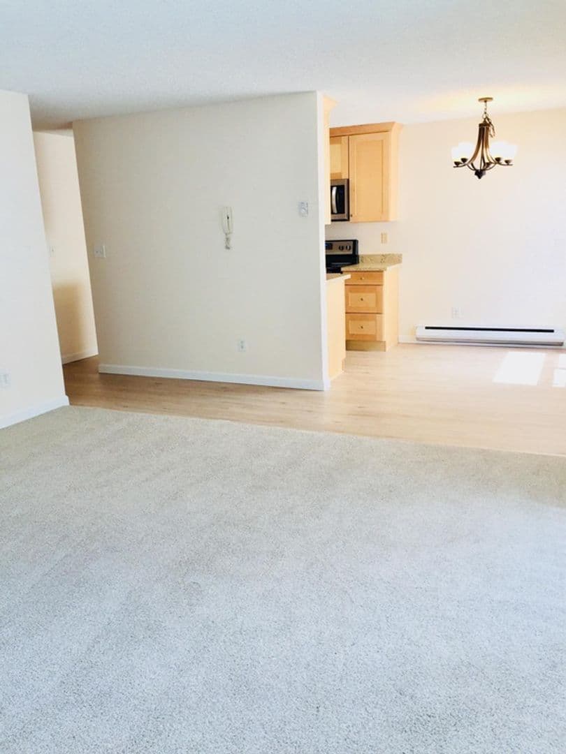 Bellevue Apartment: 16053 - 16057 NE 8th St