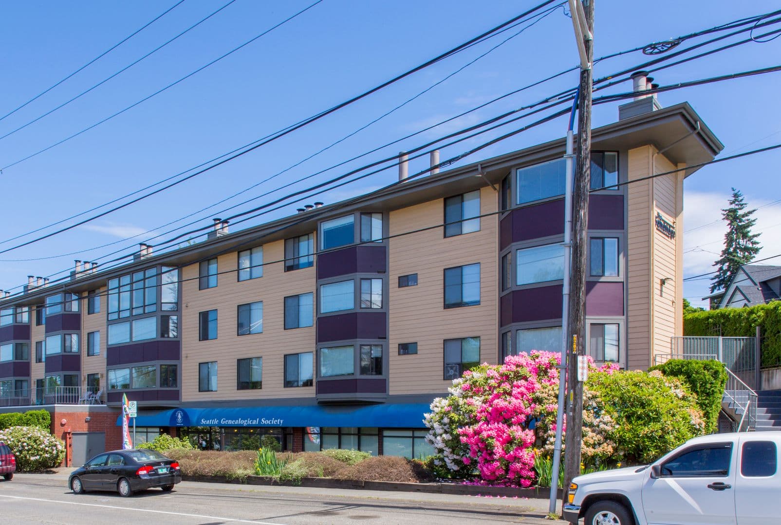 Seattle Apartment: 6200 Sand Point Way NE