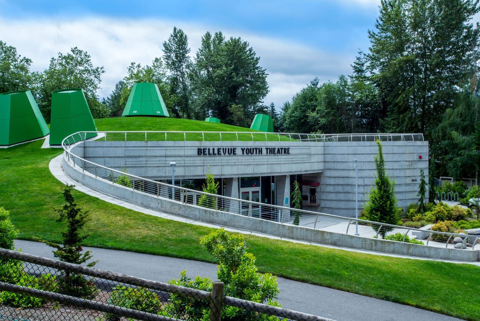 Bellevue Apartment: 16053 - 16057 NE 8th St