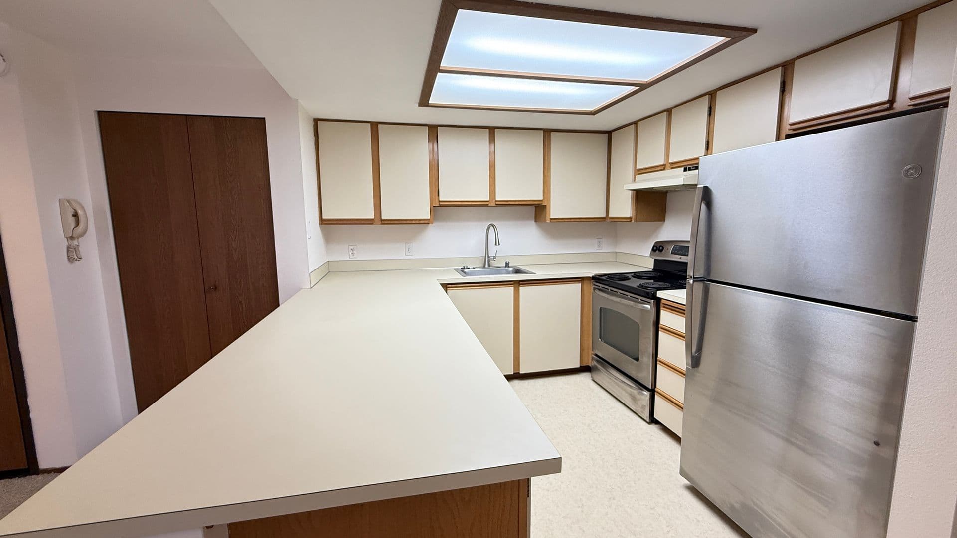 Seattle Apartment: 6200 Sand Point Way NE