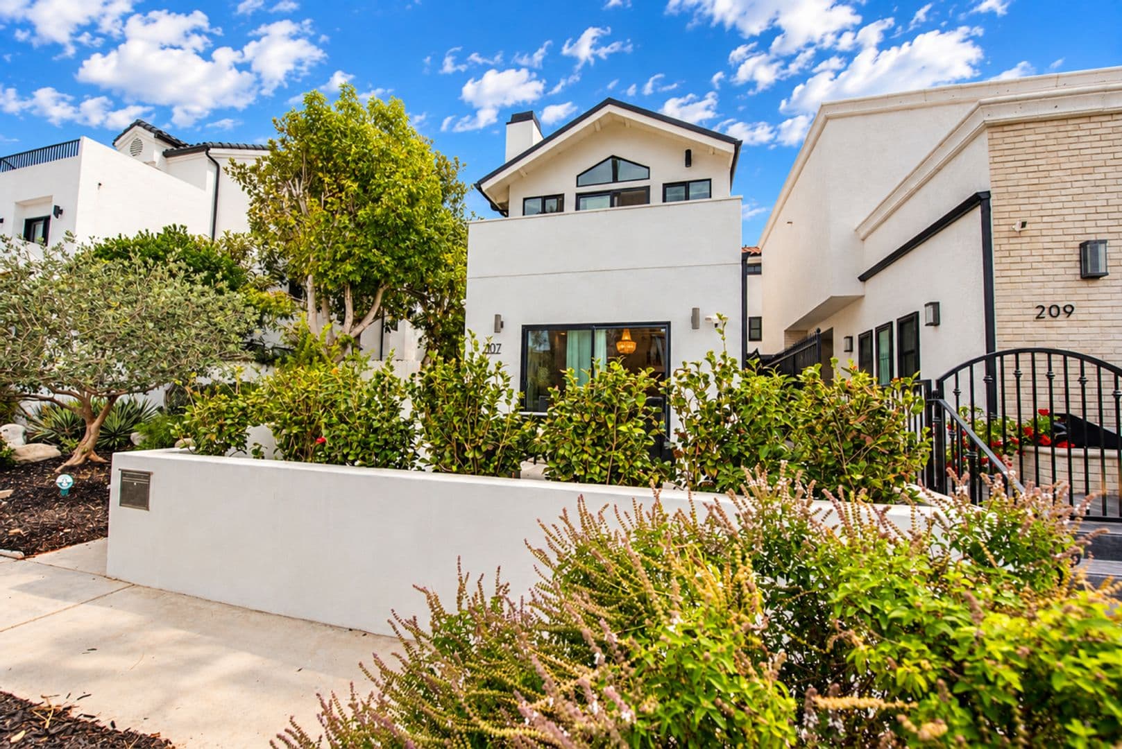 Huntington Beach House: 207 21st Street