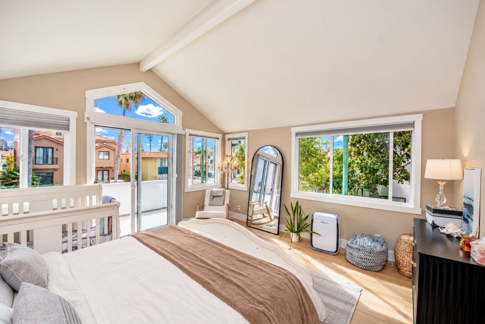 Huntington Beach House: 207 21st Street