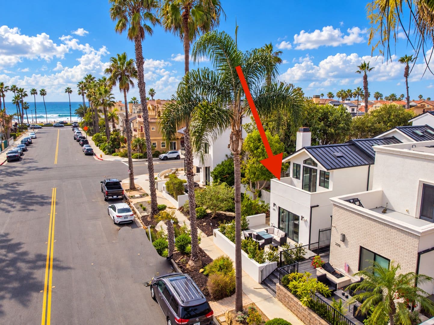 Huntington Beach House: 207 21st Street