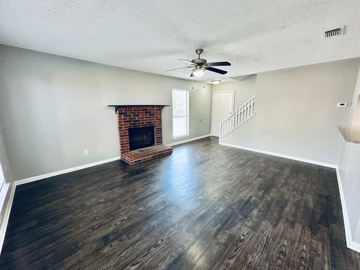 Austin Multiplex: 2612 Gwendolyn Ln