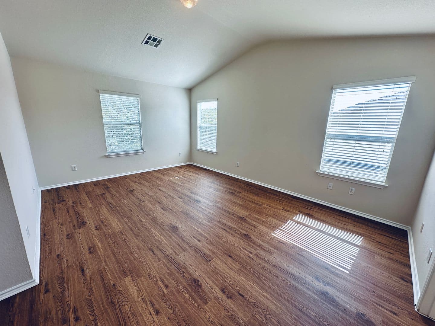 Pflugerville House: 408 Yucca House Dr