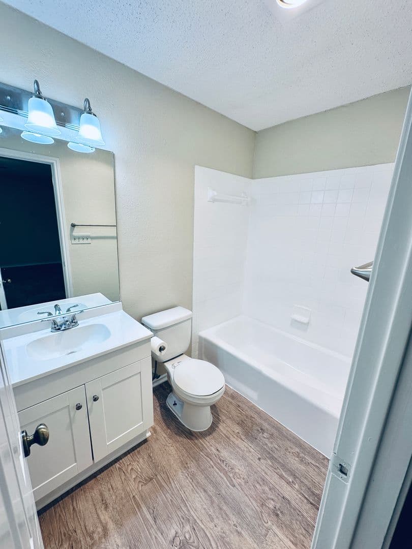 Austin Apartment: 379 Fantail Loop