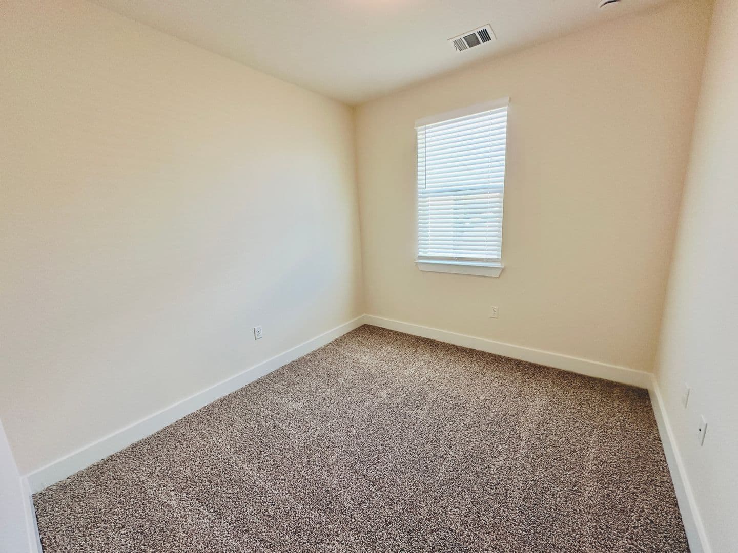 Georgetown Apartment: 2216 Creekside Ln