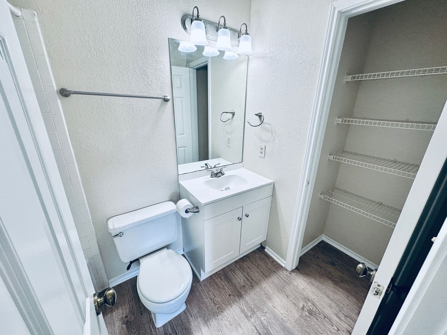 Austin Apartment: 379 Fantail Loop