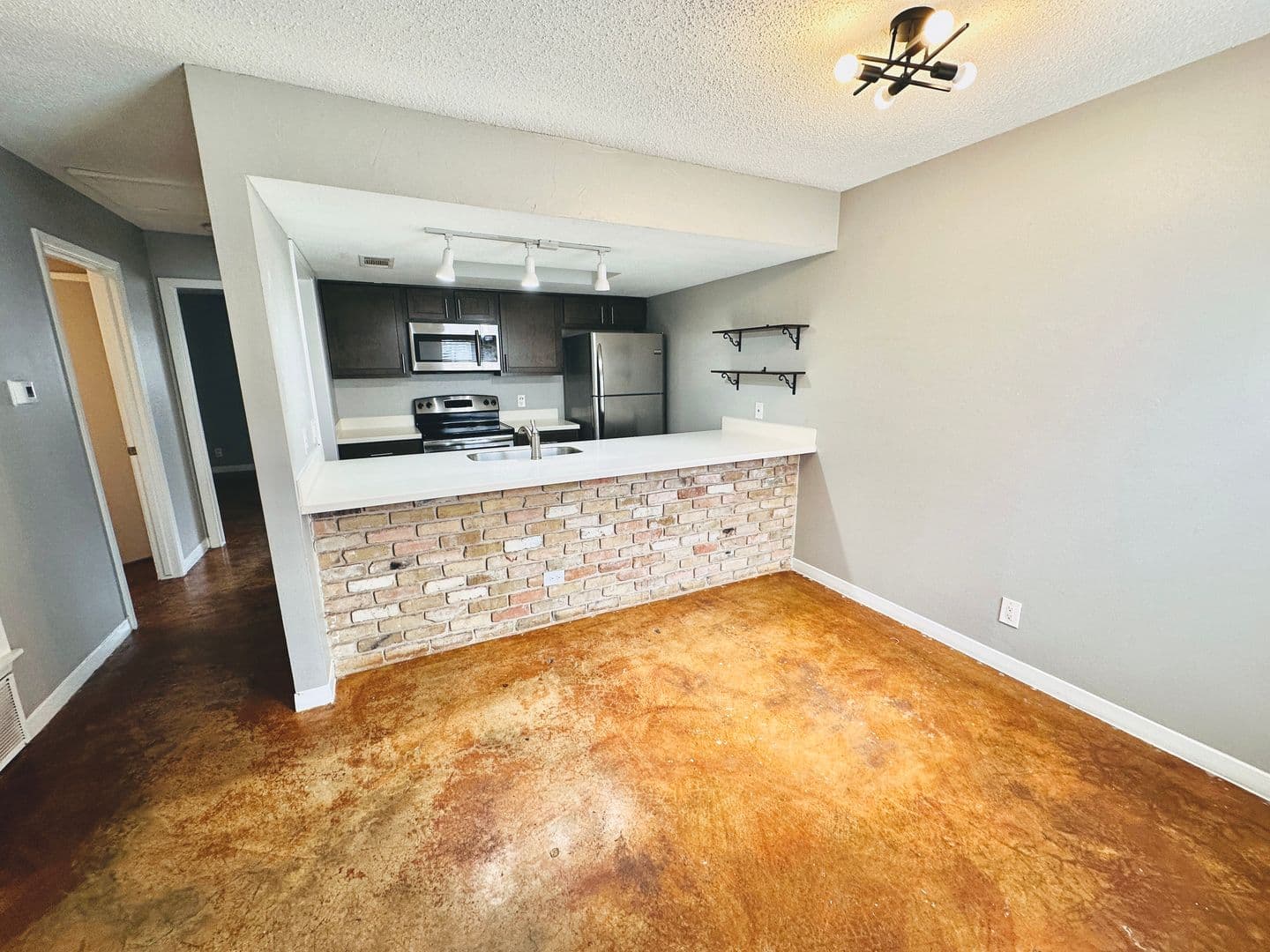 Austin Apartment: Willowrun Dr