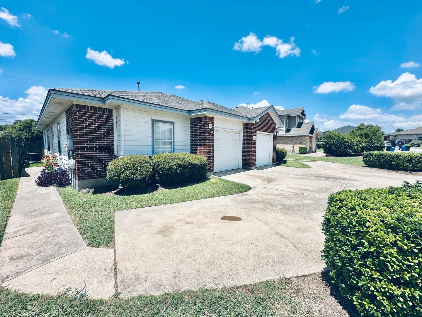 Round Rock Apartment: 2873 Southampton