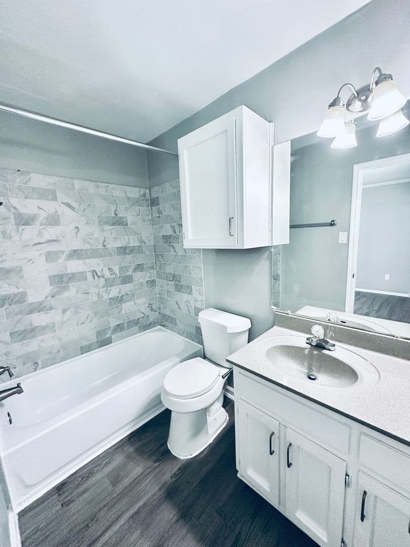 Austin Apartment: 3702 S 2nd ST