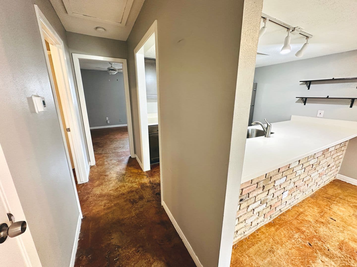Austin Apartment: Willowrun Dr