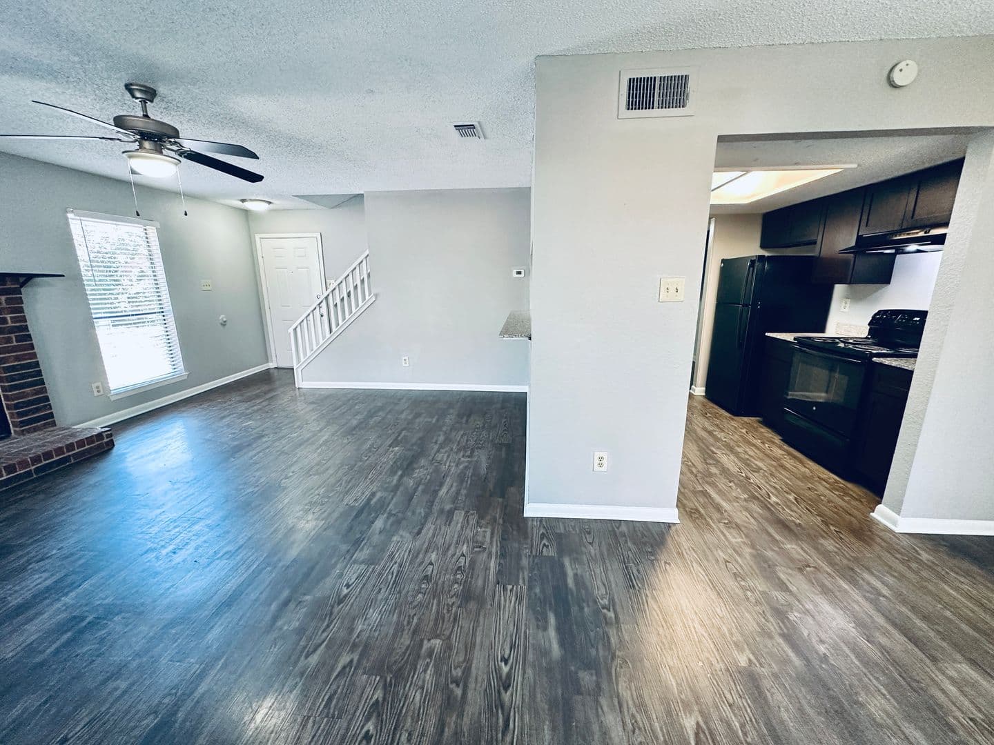 Austin Multiplex: 2612 Gwendolyn Ln
