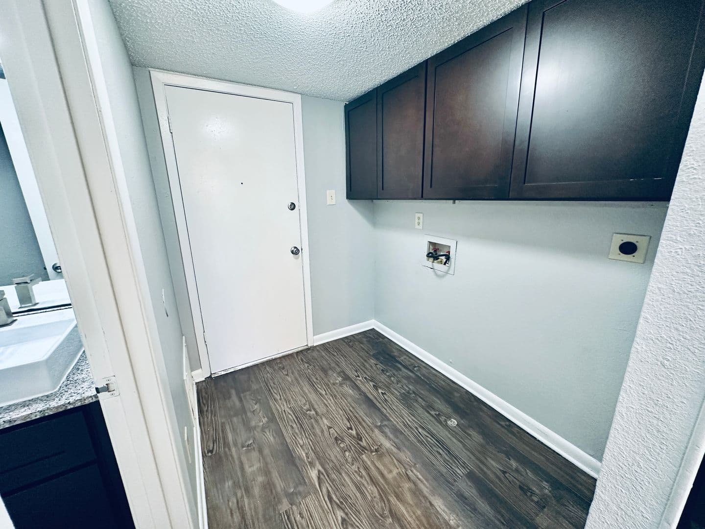 Austin Multiplex: 2612 Gwendolyn Ln
