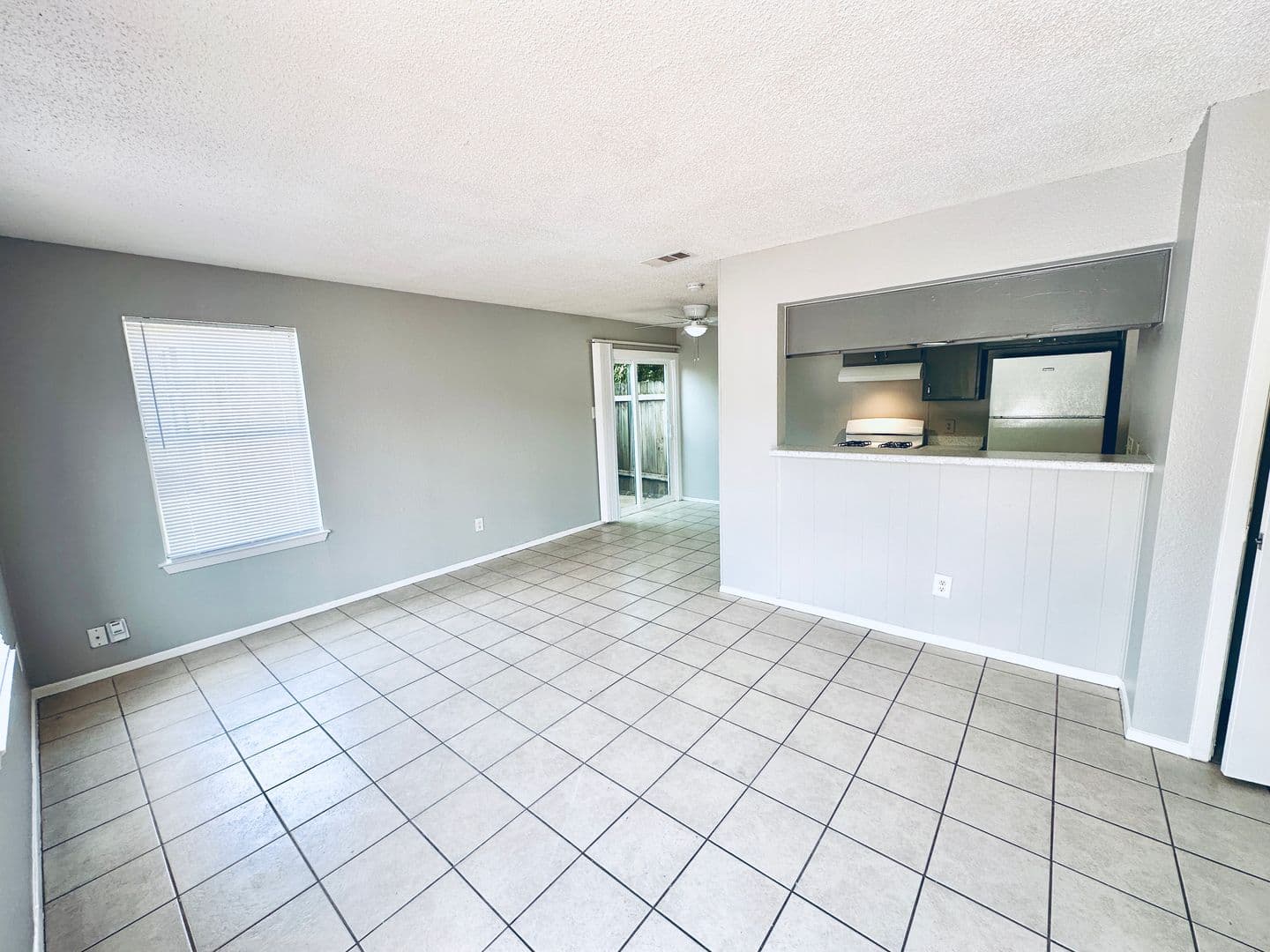 Austin Apartment: 5305 Woodland Oaks Court