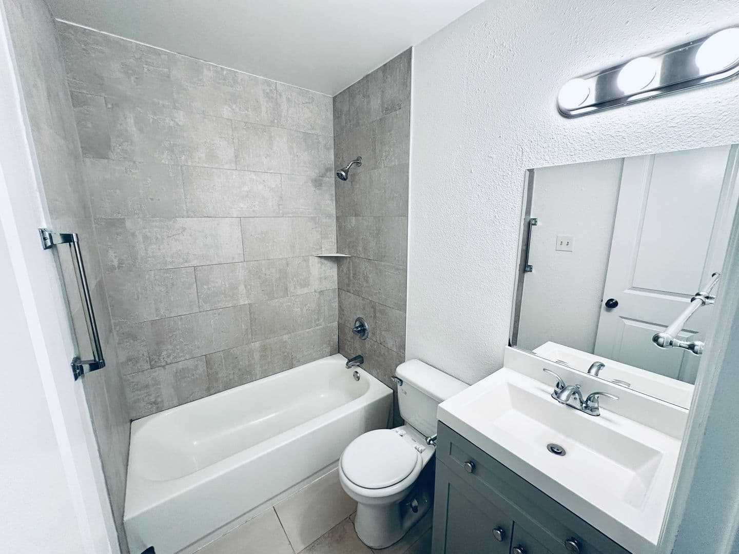 Austin Apartment: 5500 Rose Hill Circle