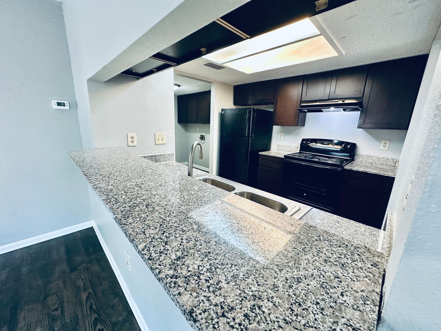 Austin Multiplex: 2612 Gwendolyn Ln