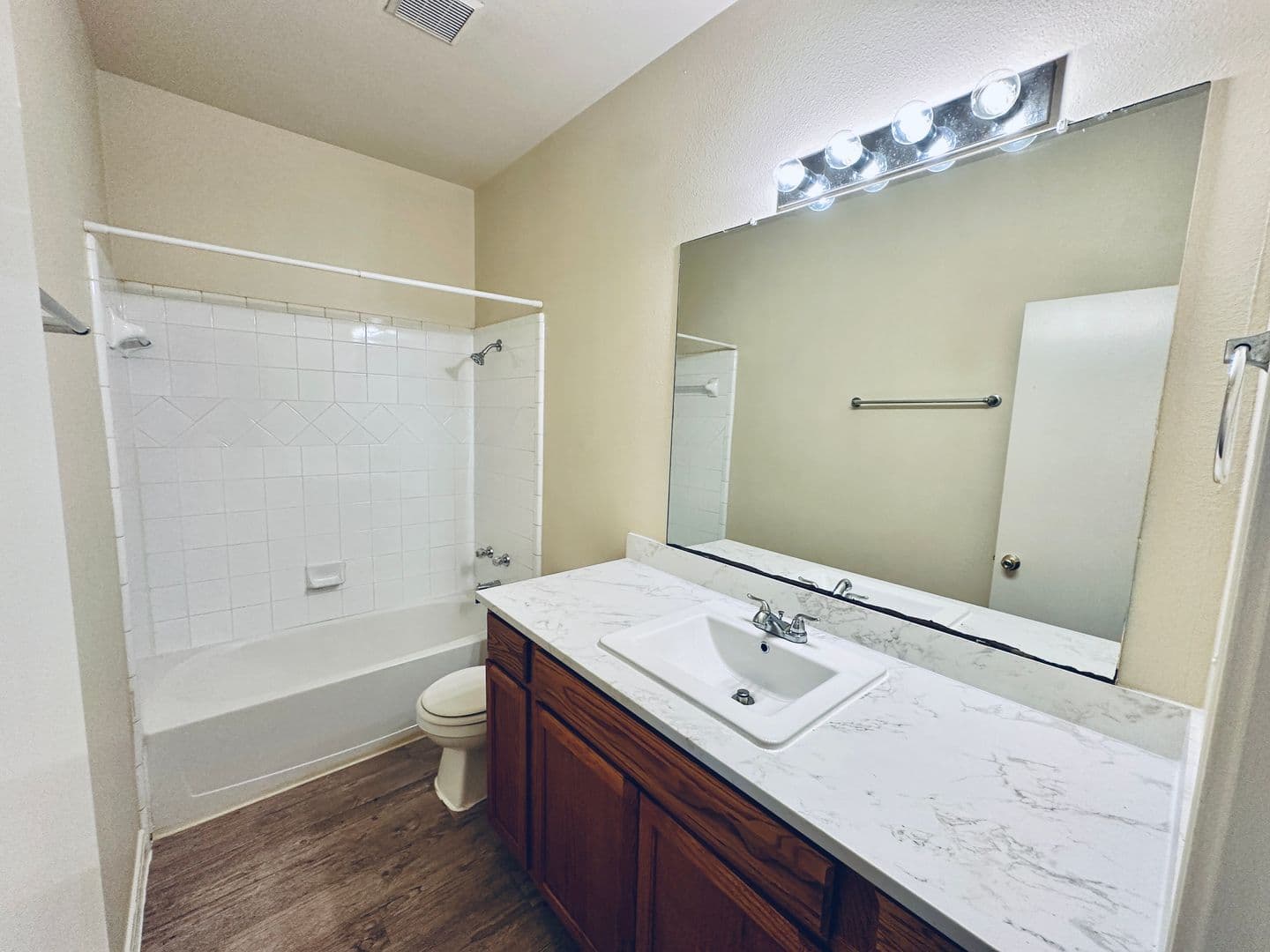 Round Rock Apartment: 2873 Southampton