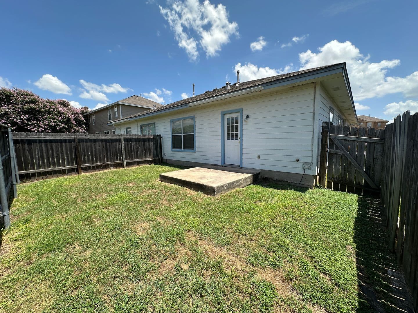 Round Rock Apartment: 2873 Southampton