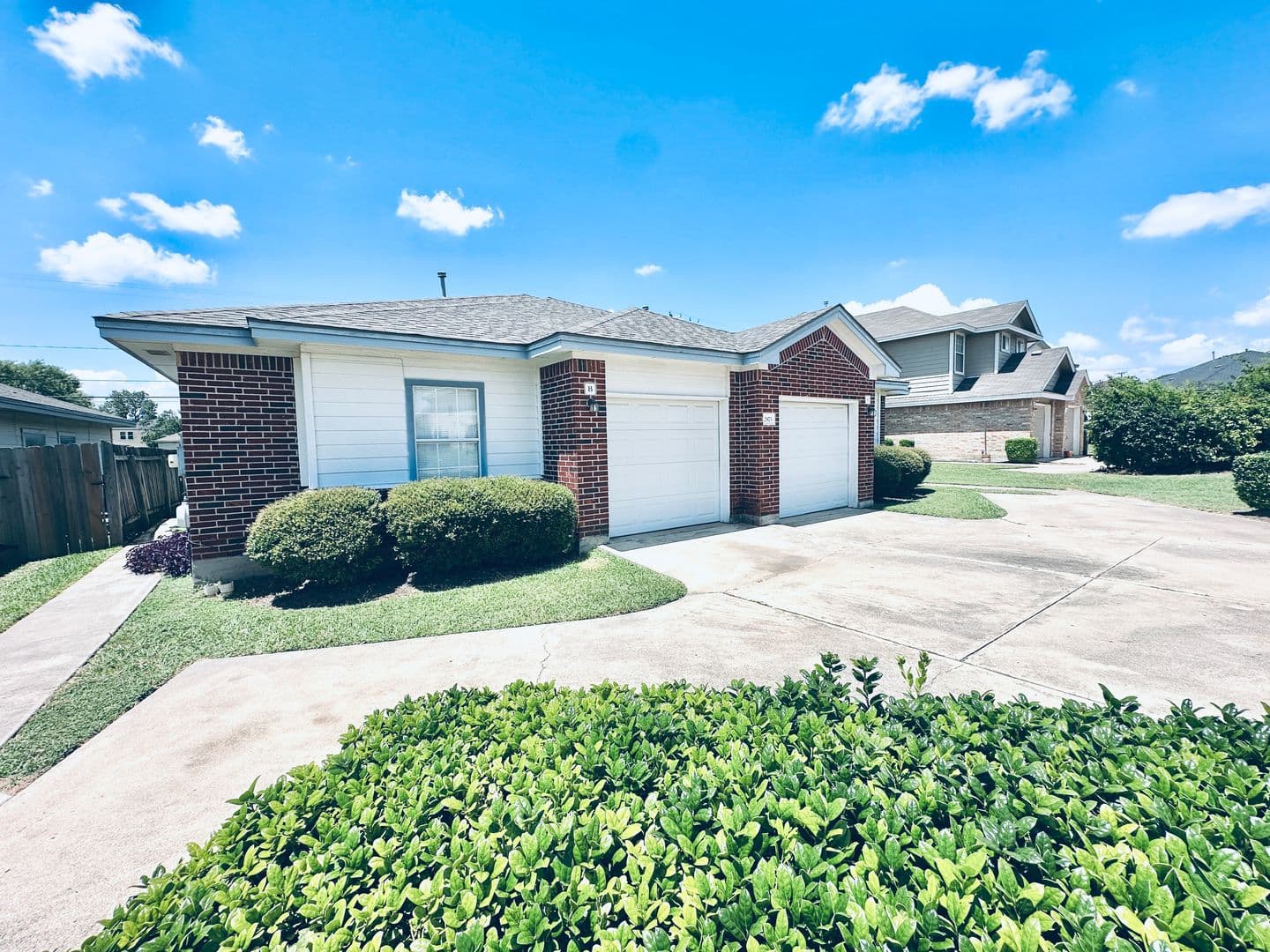 Round Rock Apartment: 2873 Southampton