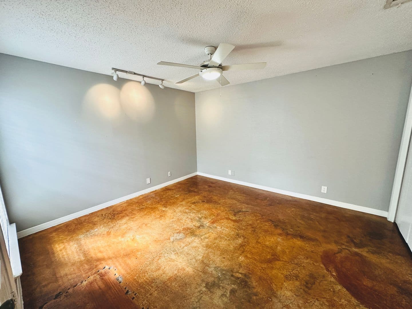 Austin Apartment: Willowrun Dr