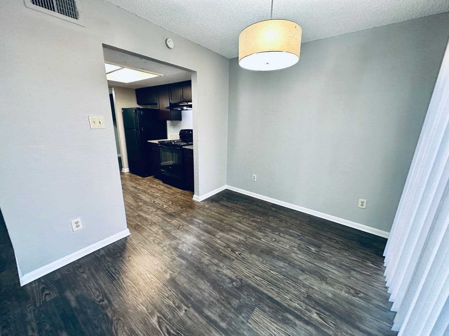 Austin Multiplex: 2612 Gwendolyn Ln